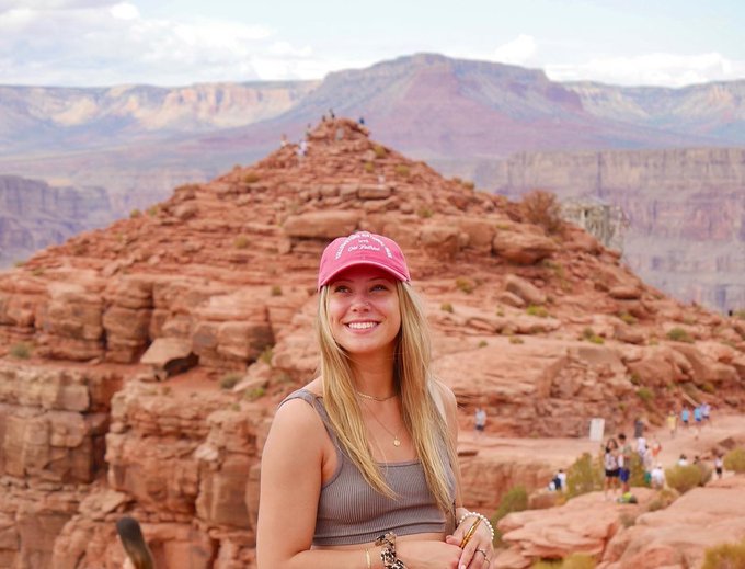 Also, The Grand Canyon is breathtakingly unreal&hellip; incase anyone was wondering. 🏜🤘🏼💛 https://t.co/4kOh<a href="/tag/newprofilepic"class="tags"><span>#newprofilepic</span></a>