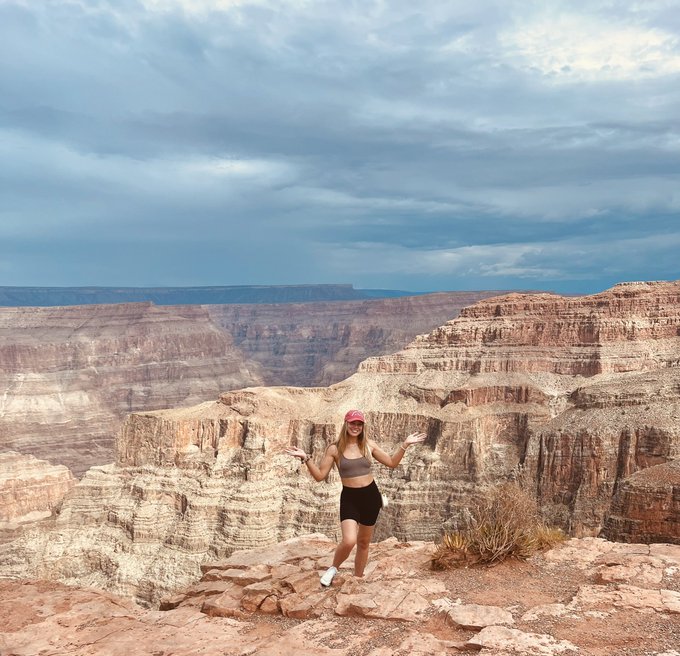 Also, The Grand Canyon is breathtakingly unreal&hellip; incase anyone was wondering. 🏜🤘🏼💛 https://t.co/4kOh<a href="/tag/newprofilepic"class="tags"><span>#newprofilepic</span></a>