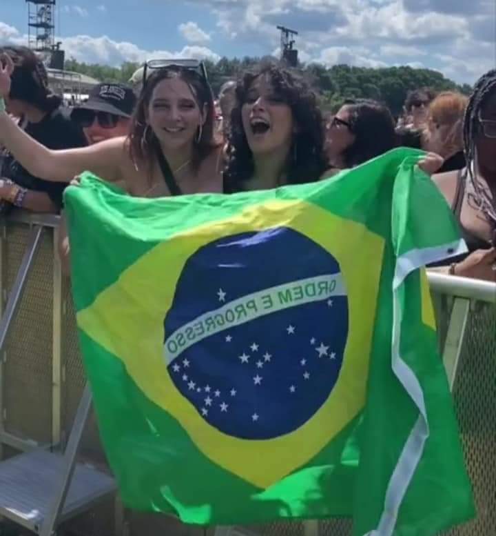 _alwaysarmy_'s tweet photo. LATINOAMÉRICA EN EL LOLLAPALOOZA PARA APOYAR A HOSEOK 🔥💟 https://t.co/QTT9r5xiTR