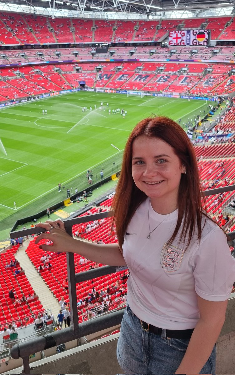 Pre-match before I turned into a sweaty, nail-biting mess. Welled up on that final whistle. Honestly happiest I've felt. What a few weeks it's been. Incredibly grateful to have been a part of it ❤️ #Lionesses #WEuro2022Final