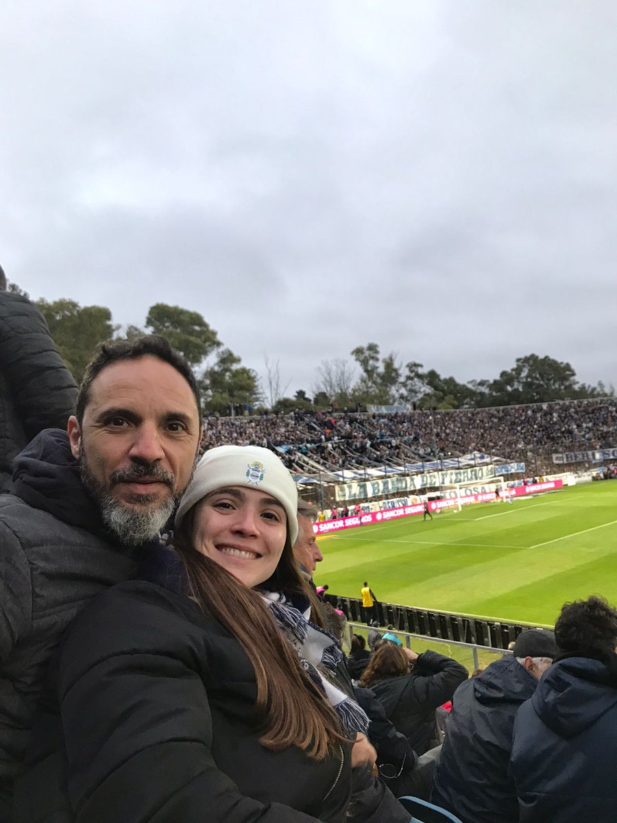 sebamincarelli's tweet photo. Me da mucho fastidio cuando escucho a socios del club insultar y/o reclamarle cosas a pibes del club que están haciendo sus primeras armas en la primera de @gimnasiaoficial. Dejen  frustraciones en su casa y sean hinchas de verdad, amargos. Aguante la piponetta @pipogorosito10 https://t.co/6fdOtyxJQq