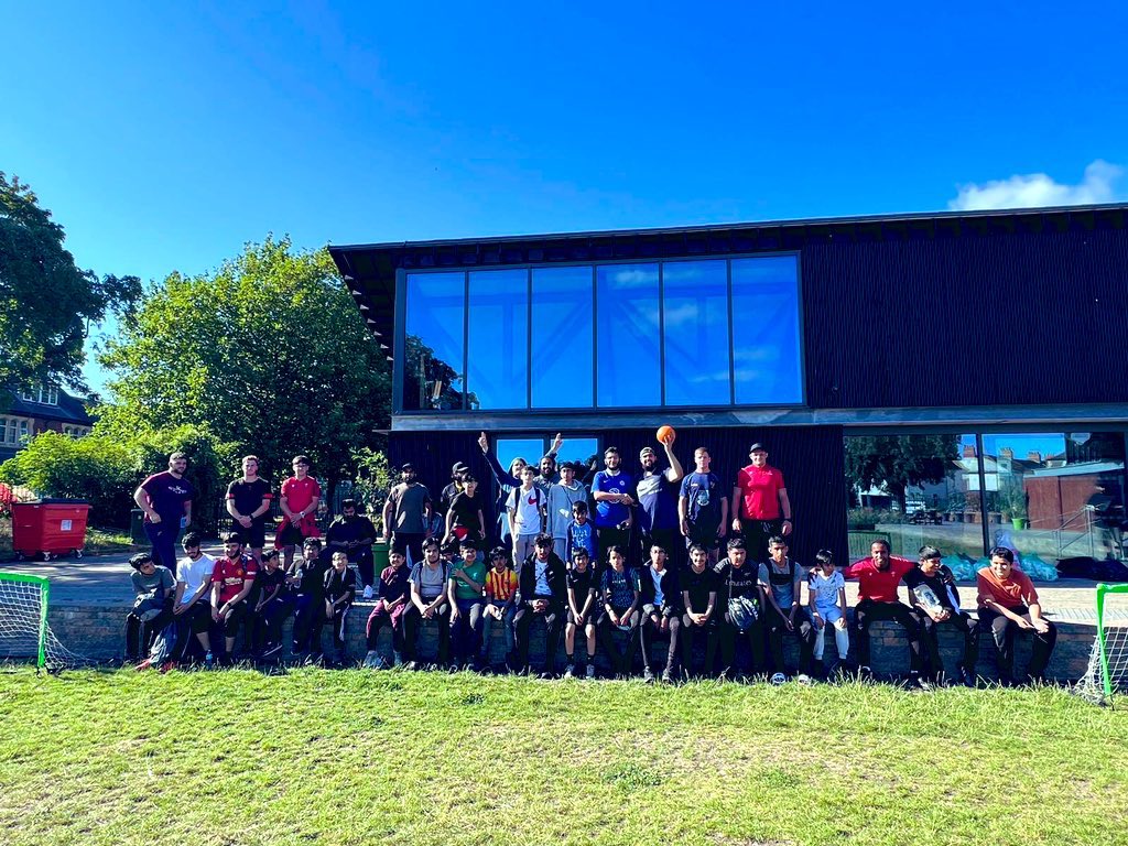 MichaelConnor06's tweet photo. Thank you to @MujiDCO @CricketWales for inviting our team to support delivery at @Grange_Pavilion 🏈🏏🏓 and a big thank you to my coaches for providing a fantastic event for the children 👏🏻👏🏻 @WRU_Community @JacWoodJones1 @NoohOmar21 @AliAbdi_ https://t.co/cqkBtNi7Na