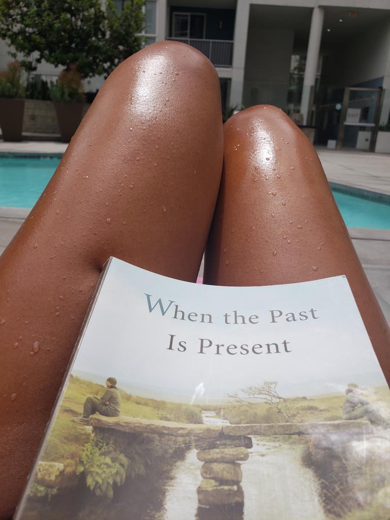 143EmotionalF's tweet photo. Trying to read this book because @elleduncanESPN talked about it on #FirstTakeHerTake...but I really am just listening to #RENASSAINCE 🥂💃🏾 https://t.co/xWkORuWjX4
