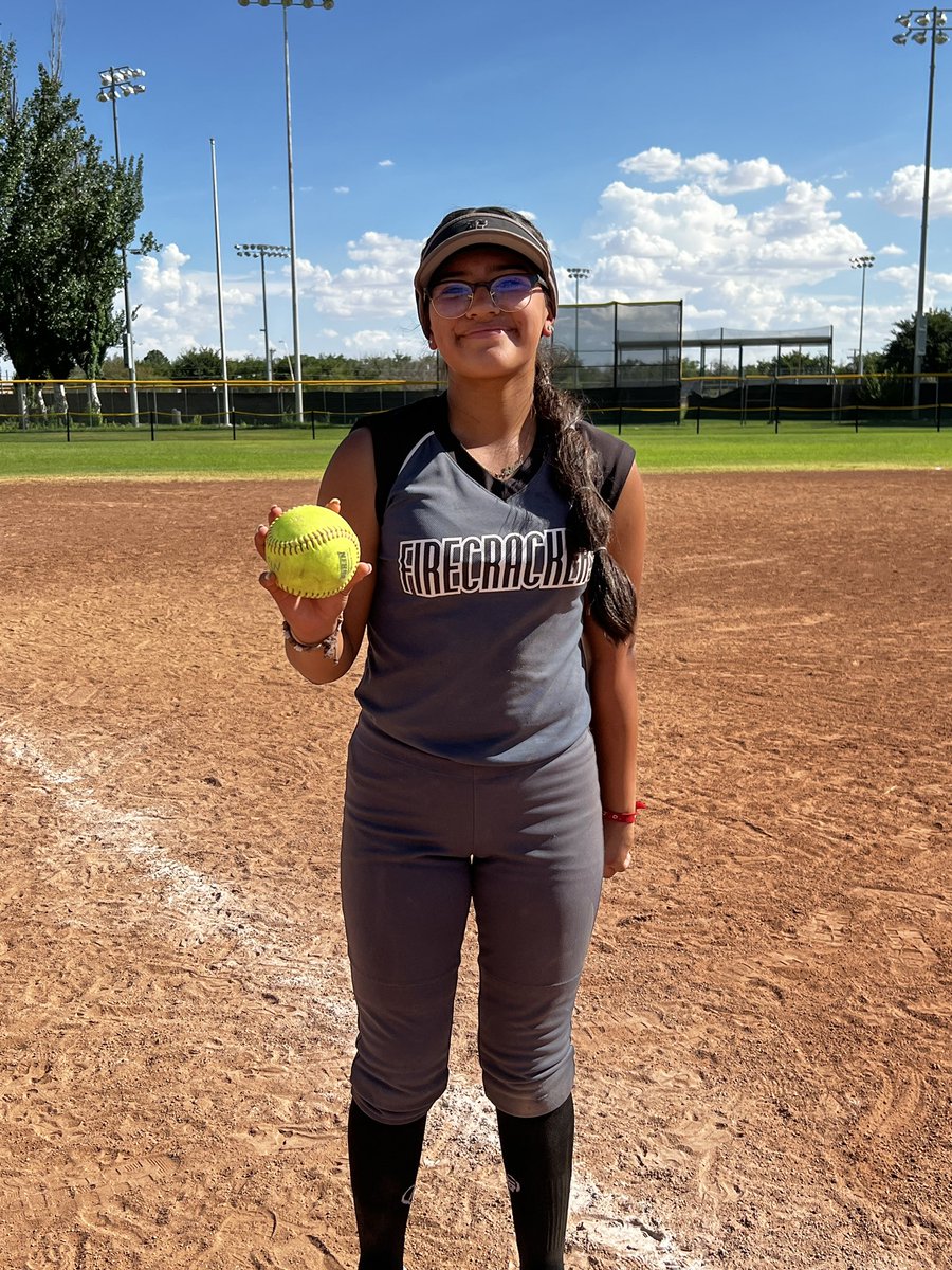 FirecrackersZ's tweet image. 🚨2024 Alissa Pinon had a homerun this weekend!🚨 great 2B, she also assisted in 2 double plays and assisted with a tag on a couple back-picks from our catcher. Put her on your radar! @AlissaPinon