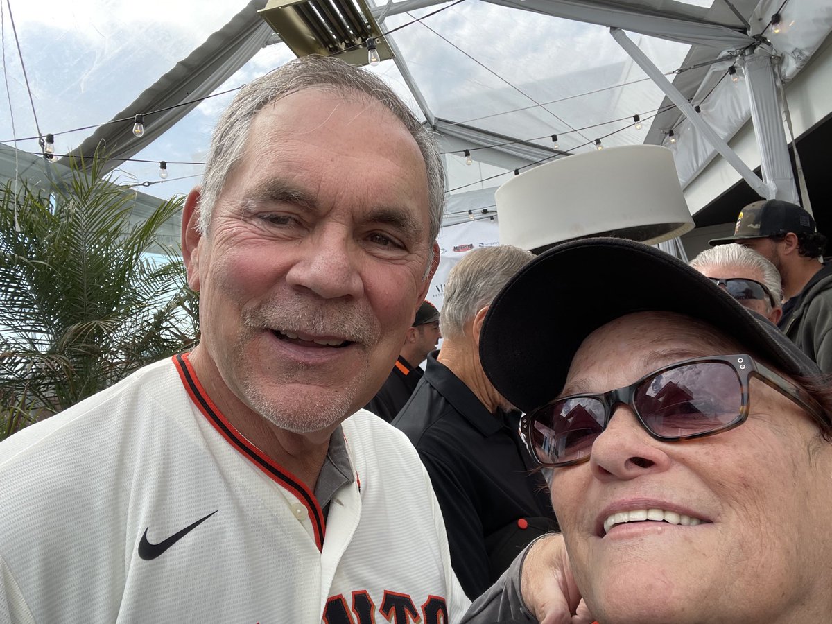 marilynpittman's tweet photo. @SFGiantsFans @SFGiantsUK @sfgiants_fanly @sfgiants My first #CharityBash Bochy!!!!! https://t.co/4InMMjCITZ