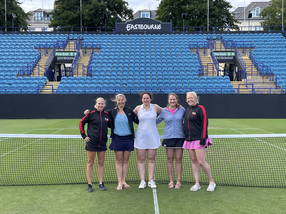 3rd place finish for Beds ladies in division 2! Great weekend on my first o35s #bedfordshirebullets <a href="/claireraddan/">Claire Raddan</a> <a href="/BedsTennisLTA/">Bedfordshire LTA</a> <a href="/FrancisCaldwell/">Francis Caldwell</a>