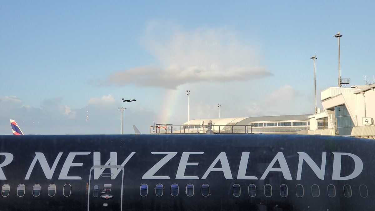 ServiceAgainstU's tweet photo. #airnz #rainbow #airnz #Auckland https://t.co/ScmHJOcgBZ