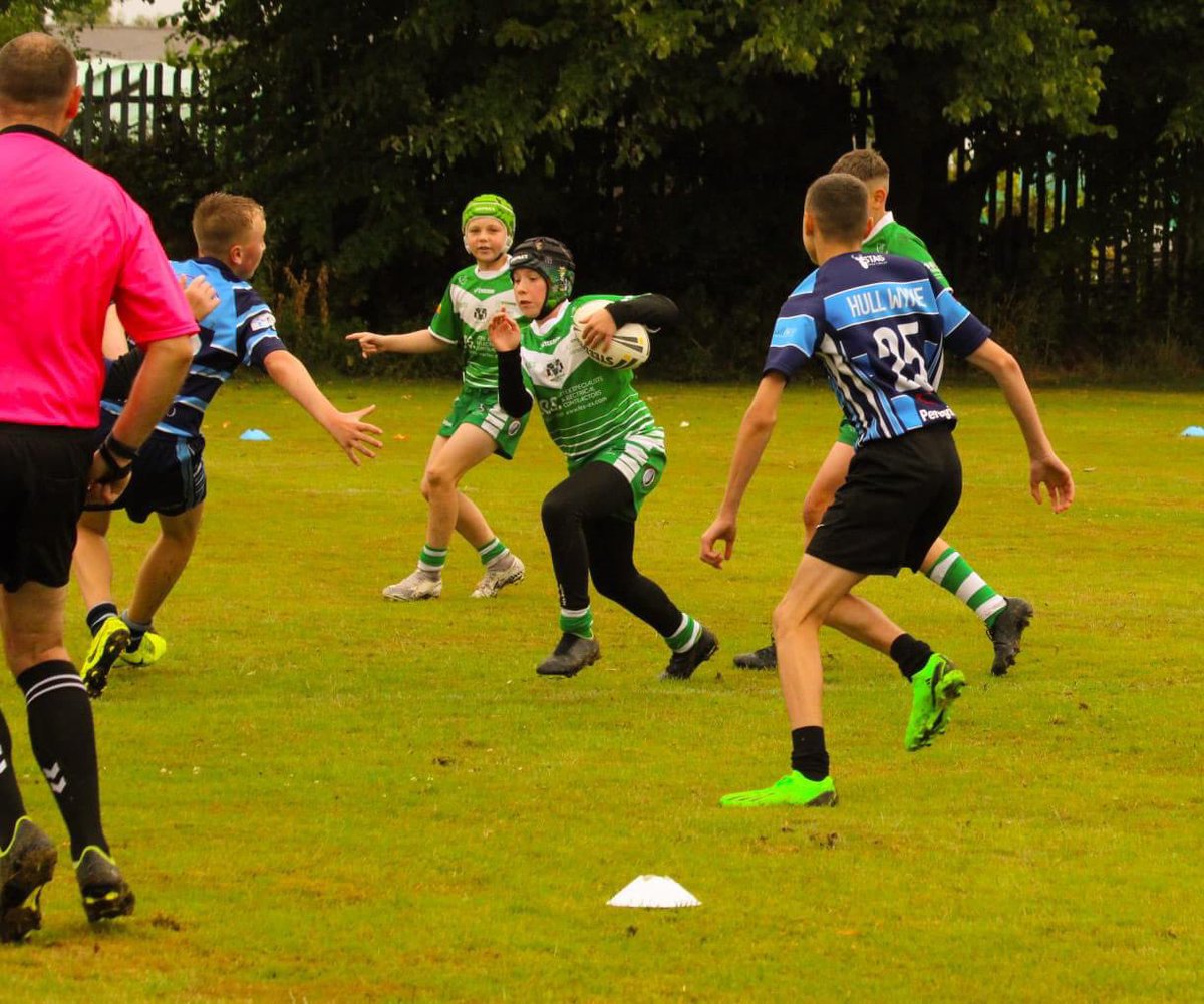 HayleyMower's tweet photo. Yes then son β€οΈ won 2 out of 3 games today ππΌππ€π so proud of you and all your brothers ππΌπͺπ» smashing it kids #rugby #family #brothers #1inallin #greenandwhitearmy @HullDockers2016 @stevem6858 @ConnorWynne15 https://t.co/UUgU7vp9en