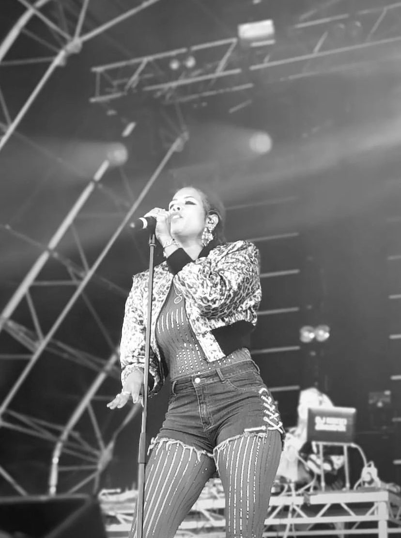 KelisTrends's tweet photo. .@Kelis on stage at the #Junction1 Festival in Glasgow tonight. https://t.co/OI47hKPg64