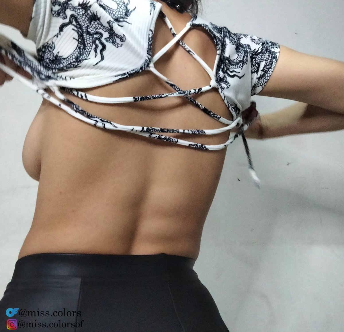 MissColors's tweet photo. Do you like see more...?
Bye bye, favorite outfiit !!👋
.
.
.
#sexyoutfit #onlyfansgirls #latinaonlyfans #onlyfanslatina #sexysocks #sexyskirt #bigboobsarebetter #byebyetshirt #sexydragon https://t.co/gyFDGZt2v0