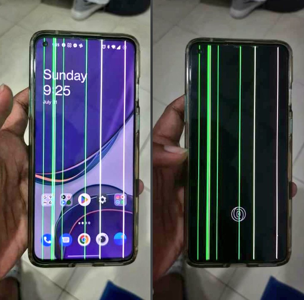 ChanuSankalpa's tweet photo. @OnePlus_IN Please stop releasing shitty phones. We want good phones like the ones you have made up till to the 7 series. Otherwise, oneplus fans doesn't like this kind of crap where the display gets messed up in two months. https://t.co/MZHstEzNcF