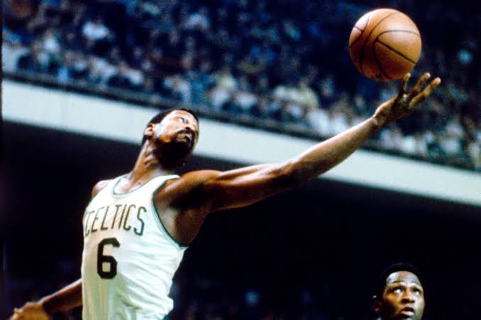 tyglansr_'s tweet photo. ▶️Rest in Peace to one of all time Greats in the NBA, Bill Russell who died today at the age of 88. 💔🕊️
#RIP
#vitukuntu https://t.co/AmGOe4vbzS
