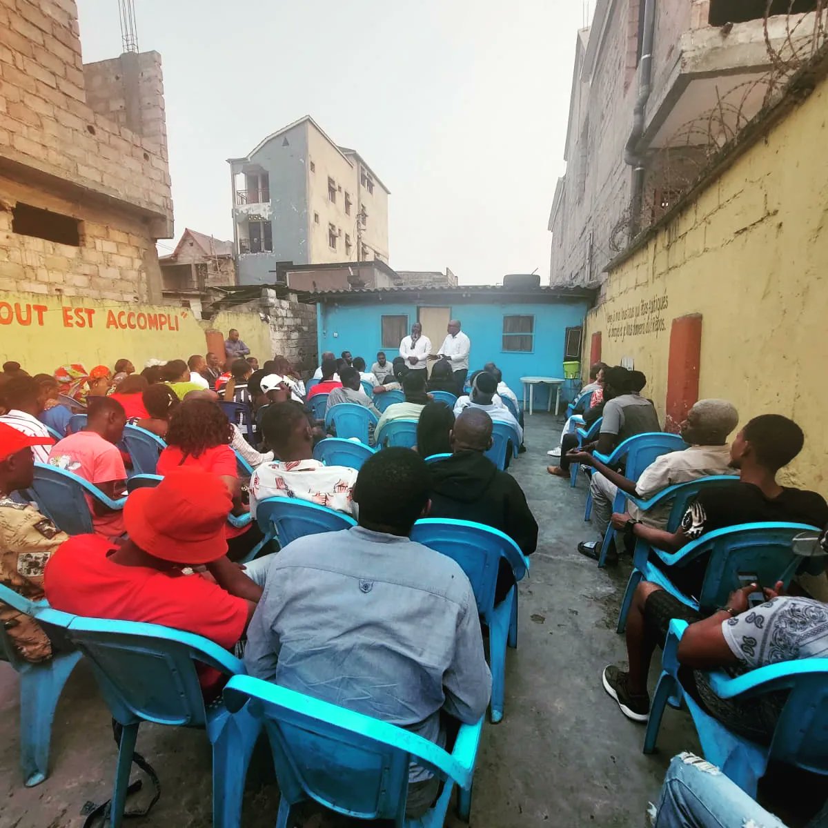 IMPERIUMRDC's tweet photo. Savoir écouter pour être entendu. Merci bana Yolo (Kinshasa)
@IMPERIUMRDC @ifcongo 
#imperiumrdc https://t.co/zYU2CU1lsK