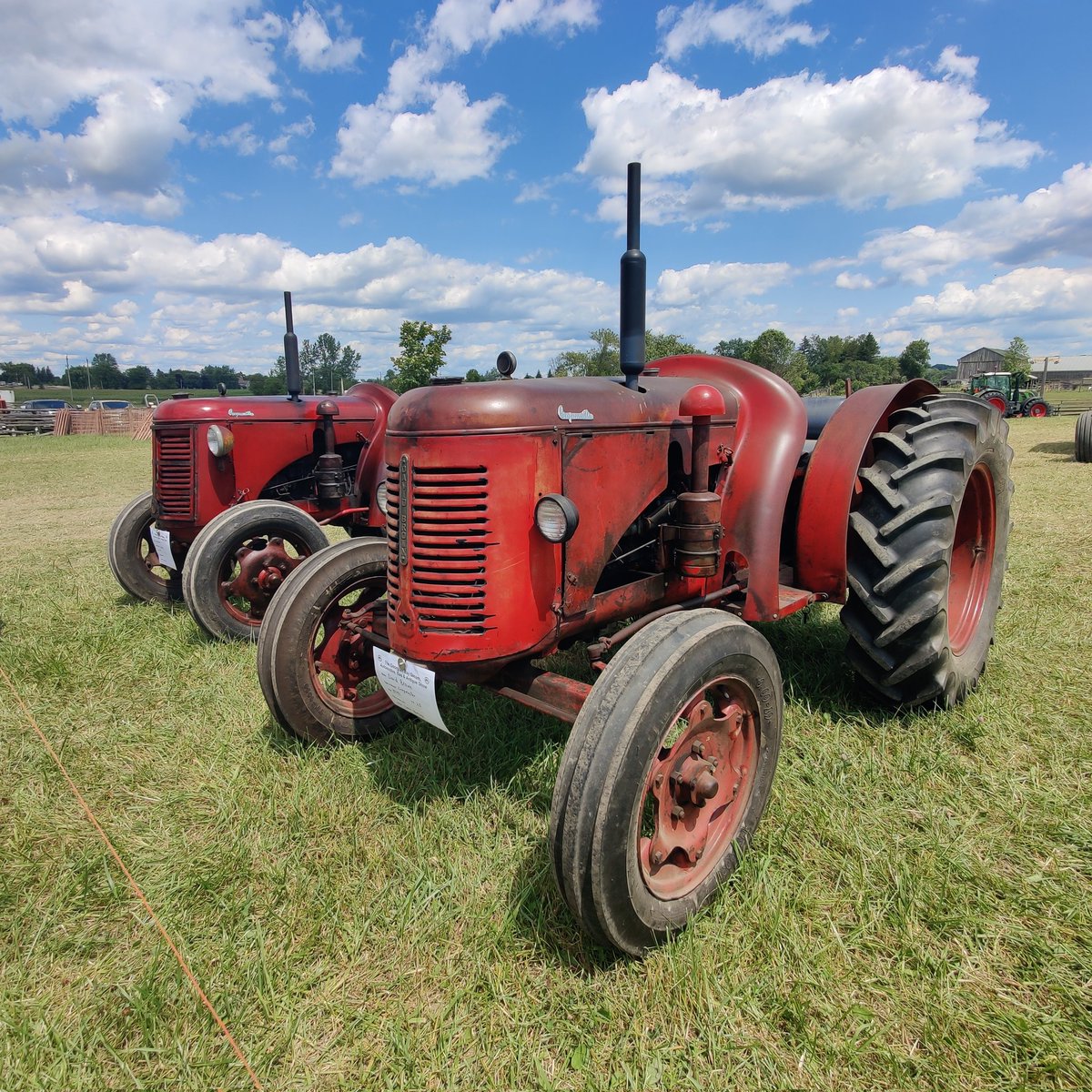 JuanitaBorland's tweet photo. What a day #georgianbaysteamshow #davidbrown #cropmaster #tractors #steamy #red #clouds #summer #longweekends #antique #classic #farmerswife https://t.co/RwxZgE9gOp