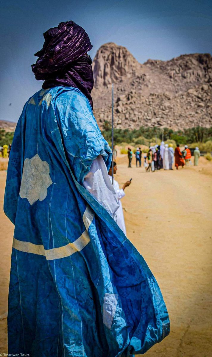 HoudaHenniche's tweet photo. #Notez 🖊️
La célébration de la Sbeïba de Djanet aura lieu le 8 août 2022.

La Sbeïba prend ses racines dans une page d'histoire très ancienne, lorsque deux tribus Touaregs ont mis fin à leur guerre

📸 trouvées sur Fb Tinariwen-Tours 
#Algerie #patrimoine https://t.co/WQgpqkUWfU