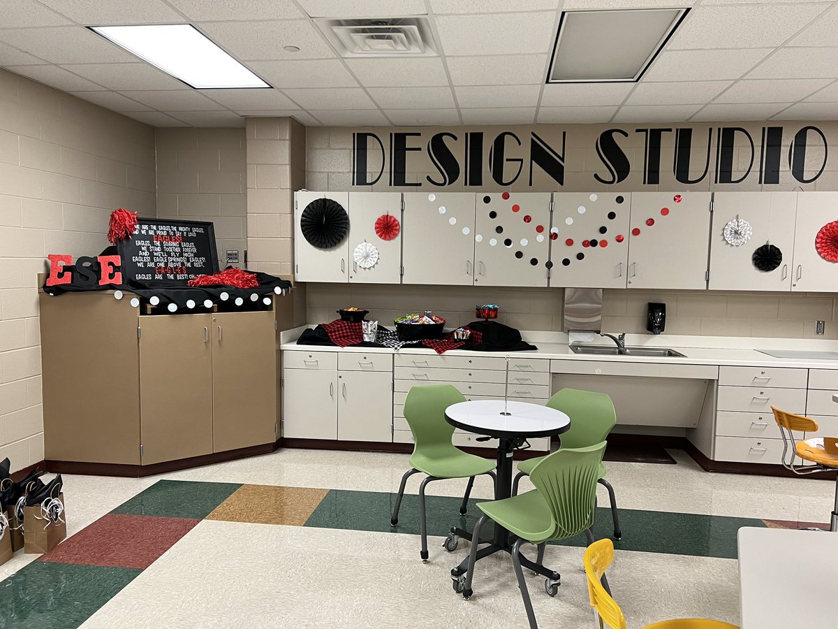 MrsTeague_class's tweet photo. It’s about to go down! So ready/excited to get the 22-23 school year going!!!! #eseSOAR @HumbleISD_ESE https://t.co/N9PwS9TvCL