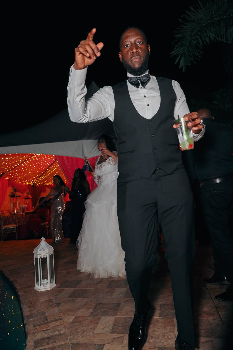 HummingBirdTT's tweet photo. Congratulations 🤴🏾👸🏿📸
#wedding 
#Goodtimes
#hummingbirdmediatt
#TrinidadandTobago 
#love https://t.co/zmMmzvQFRC