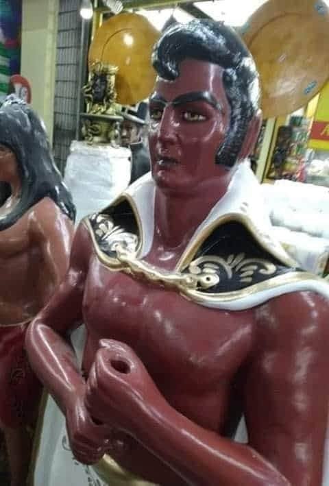 JoaquinTeixeira's tweet photo. ELVIS PRESLEY, SEGUNDO WAGNER MOURA https://t.co/4UfhSXxyJ1