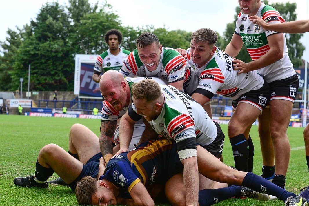 Evan Simons tweet media