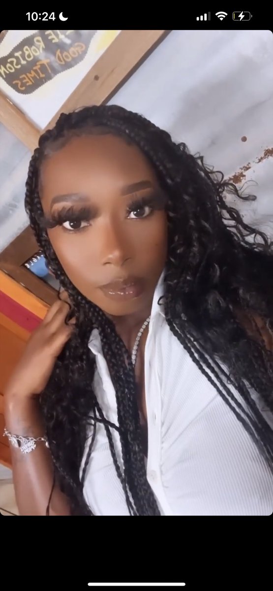 OnlyOne_Saash's tweet photo. Chocolate biihh.. pussy baking like some cookies -big boogie ๐ #videoscreenshots https://t.co/vmGPB1NSkj