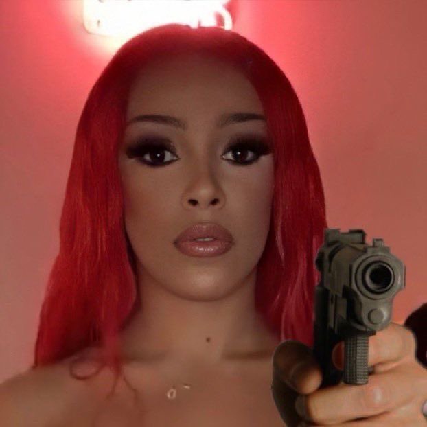 burnt_macarons's tweet photo. someone actually NEEDS to take luca down a notch #LoveIsland https://t.co/rTjRTNoFNo