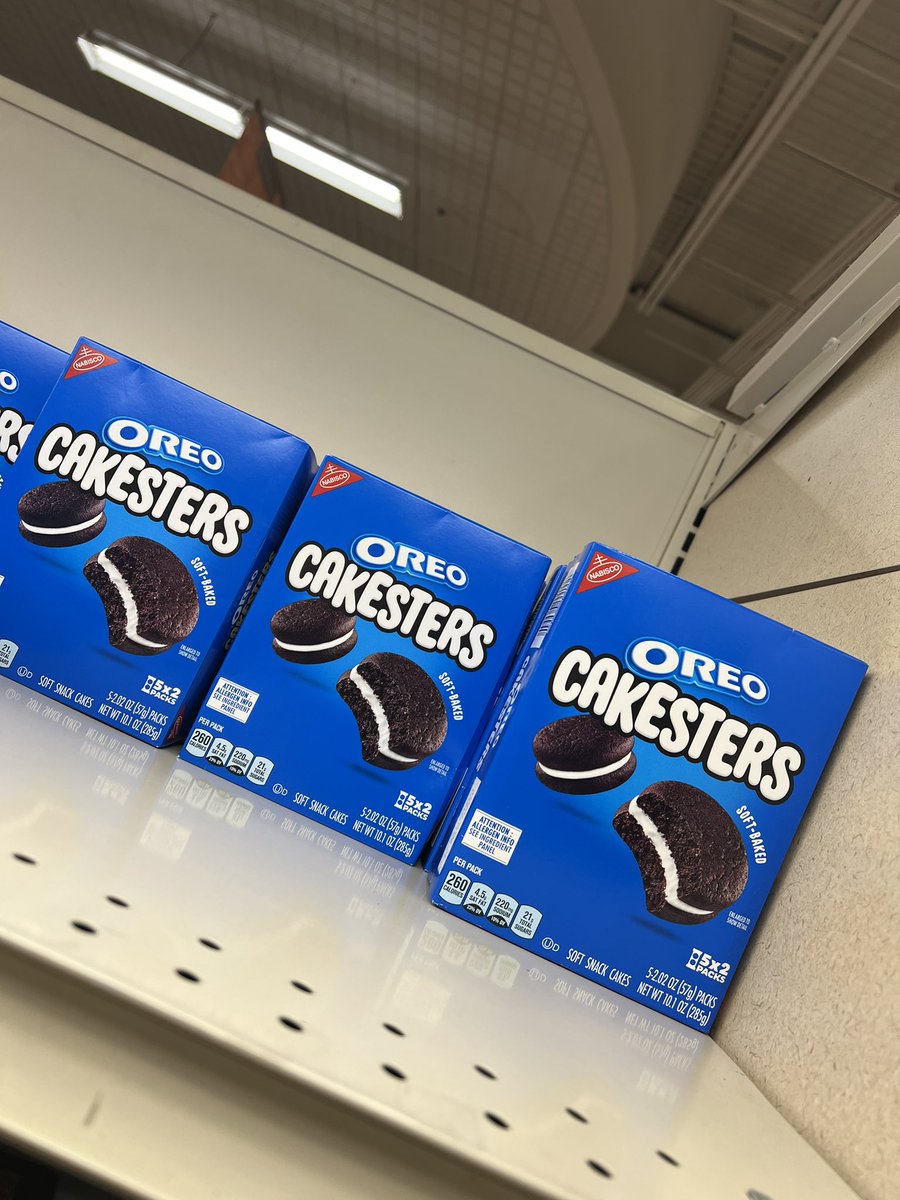 Roshkr_'s tweet photo. I am the plug. Just don’t tell @Oreo or @TeamRhoYouTube they banned me from twitter https://t.co/ZlRGTo1p0S