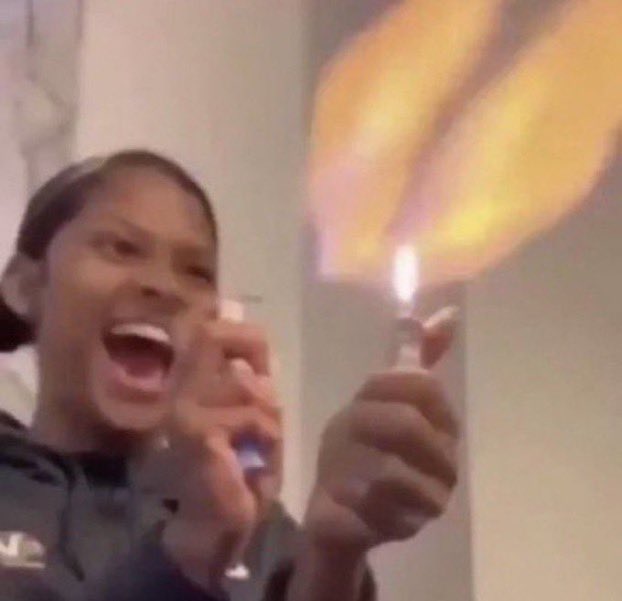 xbethmullinx's tweet photo. nahhhh Indiyah is ready for Luca 🤣🤣🤣🤣🤣 #loveisland https://t.co/6gdjFImSXy