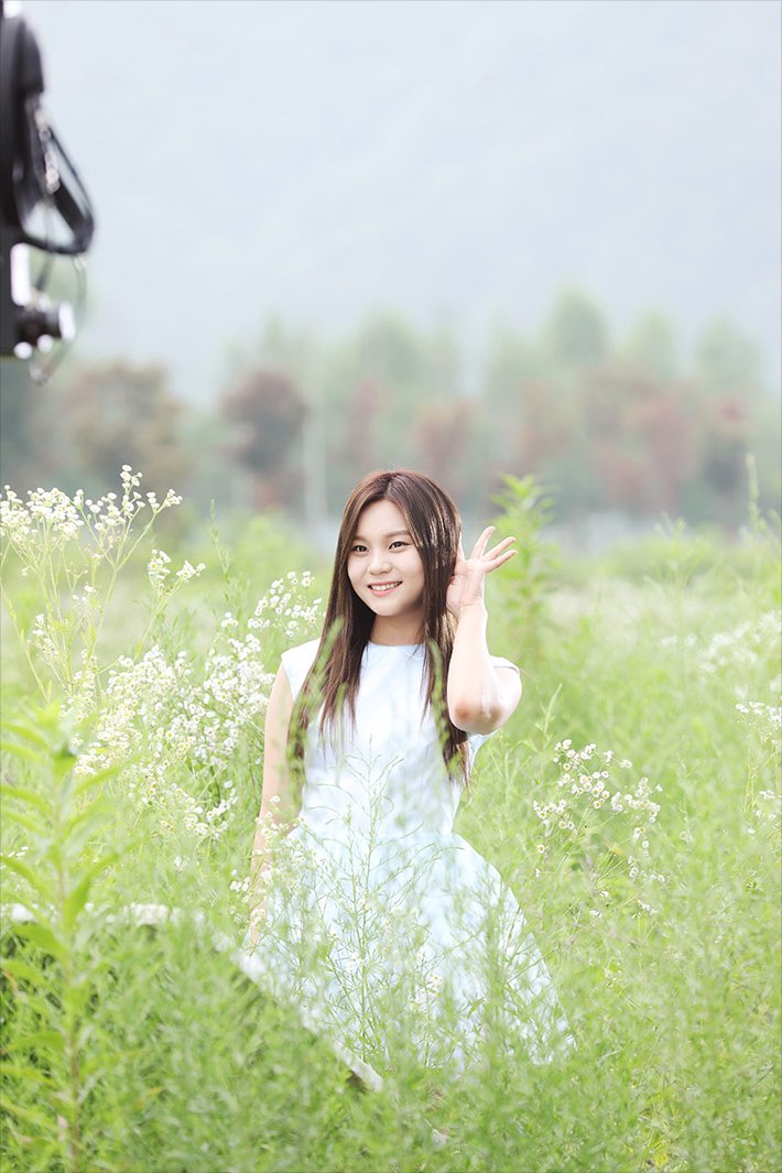 umjithinking's tweet image. happy five years to love whisper!! &amp;lt;3