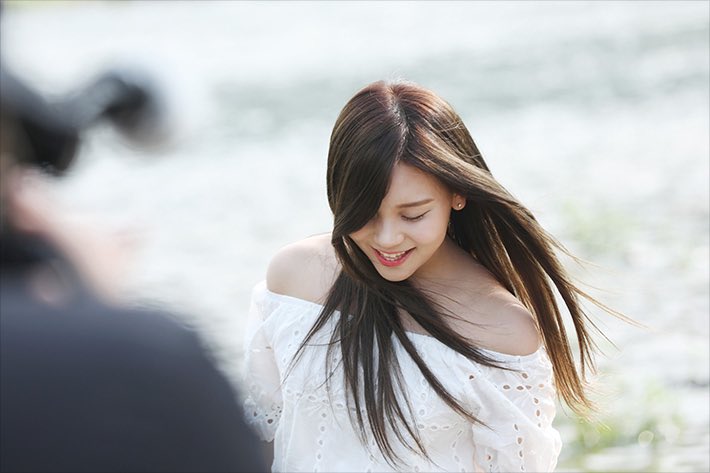 umjithinking's tweet image. happy five years to love whisper!! &amp;lt;3