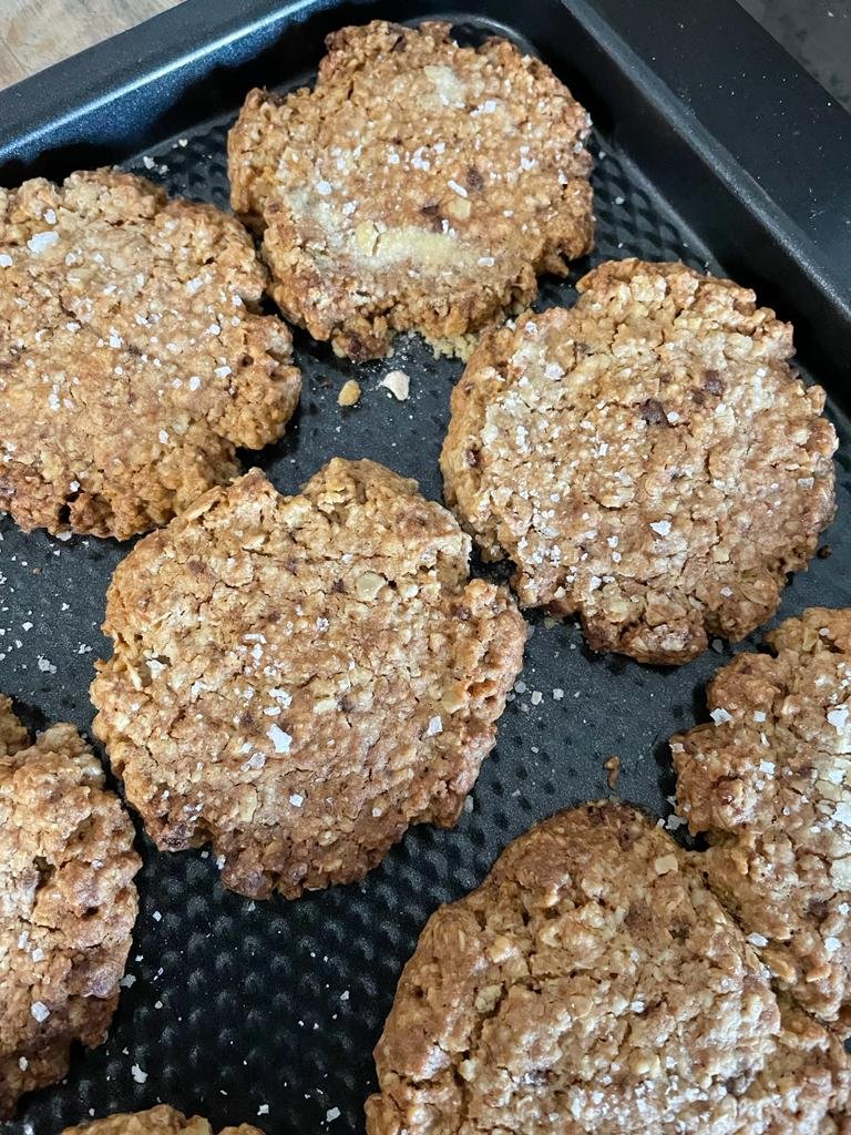 rogerdrags's tweet photo. These were the very last baking photographs, of their freshly made Scottish Oat Crackers, Chef Ruby sent me before having a fatal heart attack. More than 72 hours later Chef Ruby is still in a coma at Hospital Intensive Care #chefruby #baking #heartattack https://t.co/LUFxiyfDJP