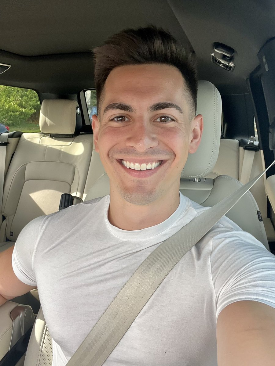 Censor's tweet image. If you’re reading this I hope you have a great day 🙌🏻