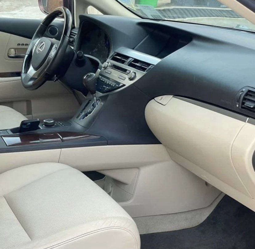 echidiimemotors's tweet photo. 🏁👴🏾🏁
Make: Lexus
Model: Rx350
Year of manufacture:
Condition: Foreign Used
Transmission: Automatic
Price:₦Dm
Location: Lagos
For more inquiries Dm on WhatsApp:+2347036231617
#247echi https://t.co/XELE7KfuOA