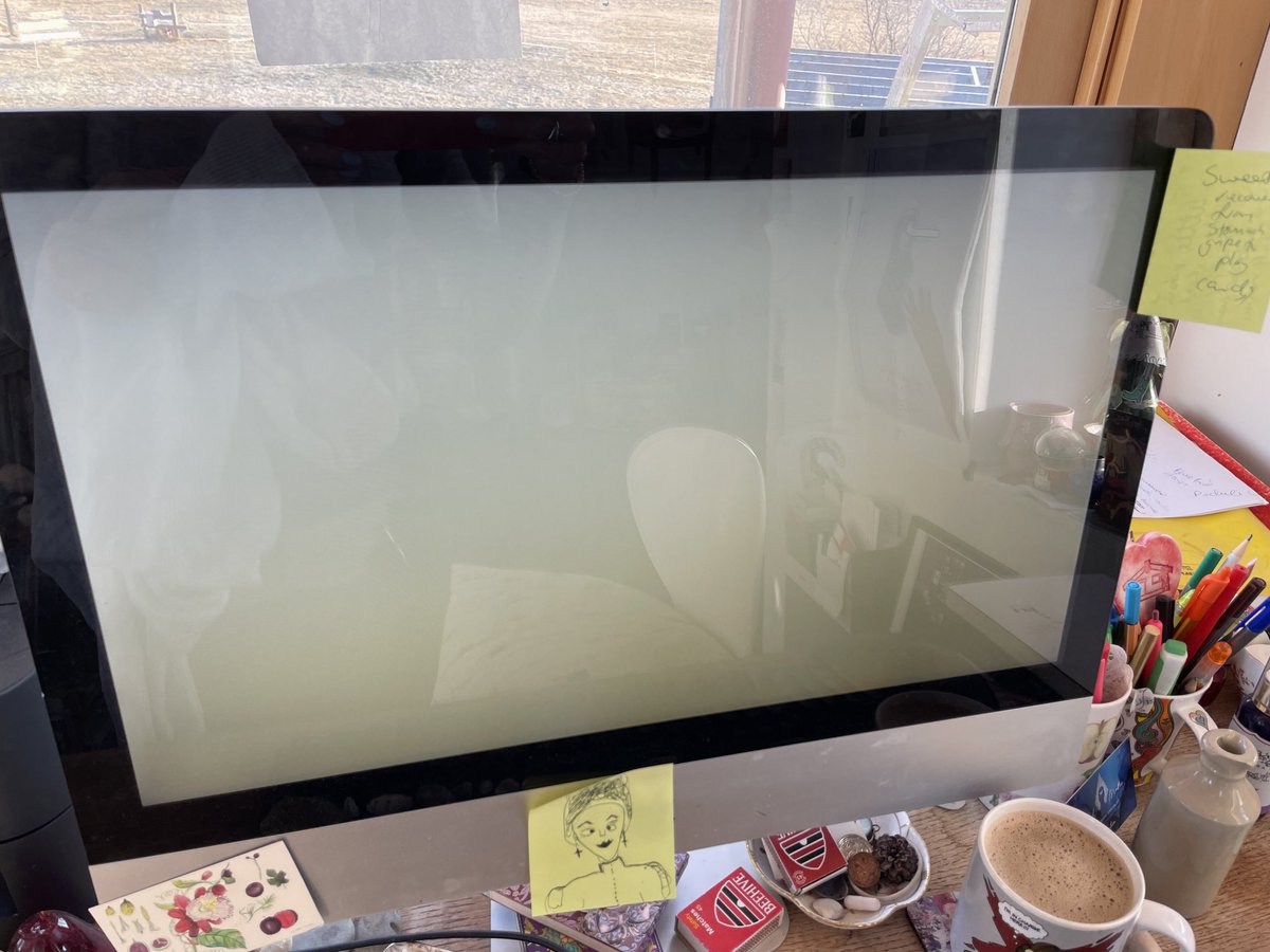 janeebloom's tweet photo. Don’t die on me McMacFace! ☠️ I wish #CreativeNZ had a ‘Writer’s Toolkit Fund’?! Be so helpful. What is a new Mac Desktop worth? Mine is so old it can’t support the current software updates. https://t.co/pNckX1jrzp