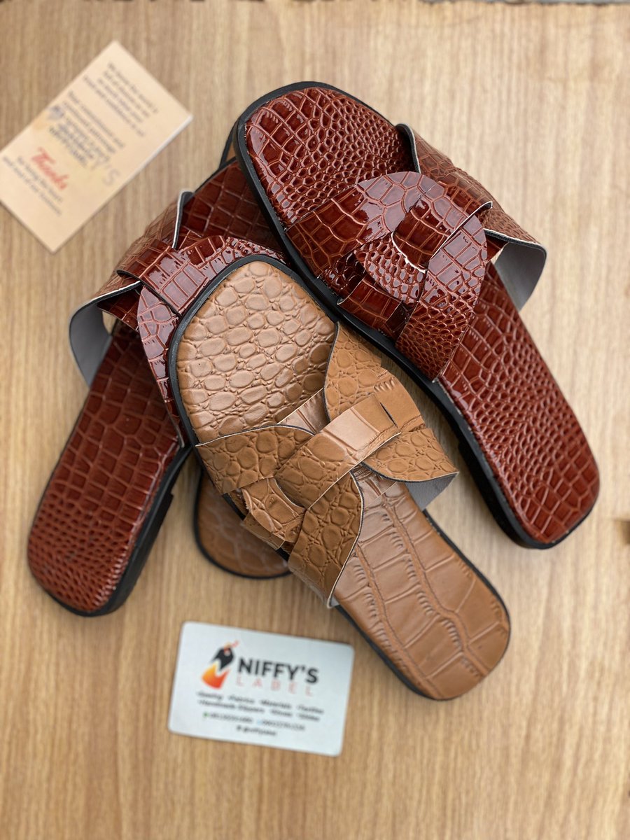 Niffylabel's tweet photo. It’s the neatness for me 😘you can’t go wrong with a pair 💯#handmade #handmadewithlove #BBNaija #gistloverblog #obident #explorepage #explore #lagoshoemaker https://t.co/F44x6krYrQ