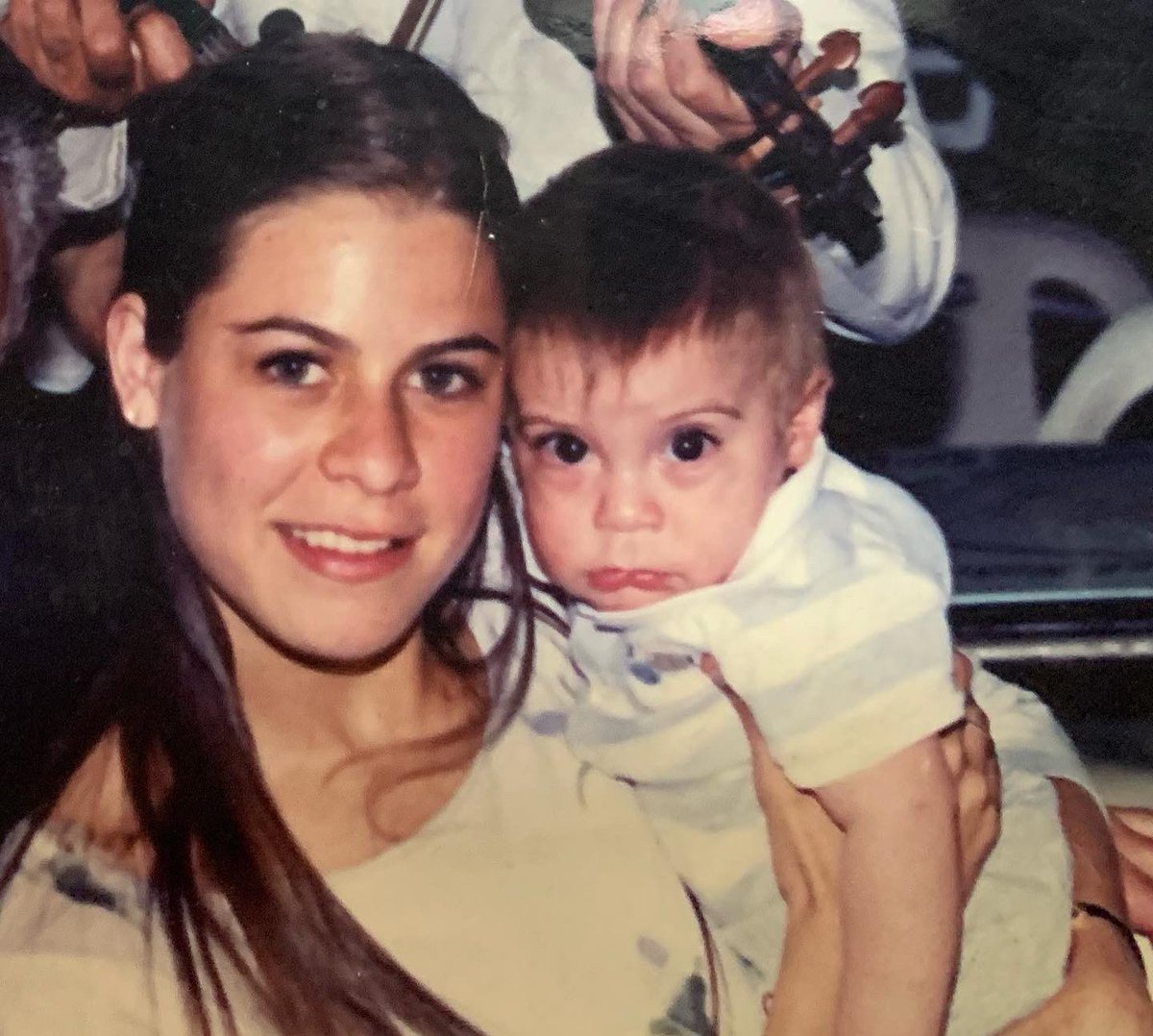 kalopez99's tweet photo. Hace 19 años me hiciste mamá, y me enseñaste el verdadero amor incondicional. Gracias a Dios por mandarme un hijo tan noble, un hermano inigualable, amoroso, inteligente, deportista y con un alma tan hermosa. Te amo mi corazón. Dios te dé muchos años más de vida. @lillingston https://t.co/2KGpvWdhF5