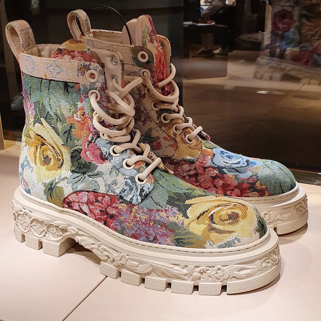 Ovrnundr on X: Louis Vuitton Men's FW22 Baroque Boots Photo: aos_styleit   / X