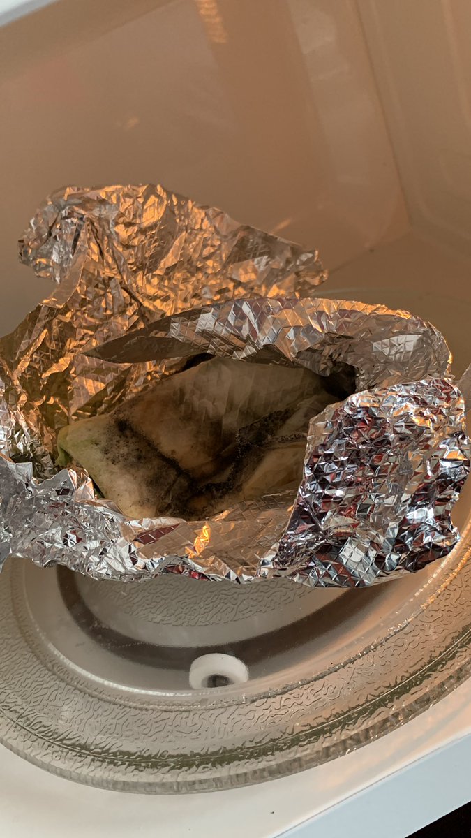 jayna_moore's tweet photo. Wow @DoubleTree….now wondering if anything in my room is clean after finding a moldy wrap in my microwave!! 🤮🤢 https://t.co/amFPZQOEwA