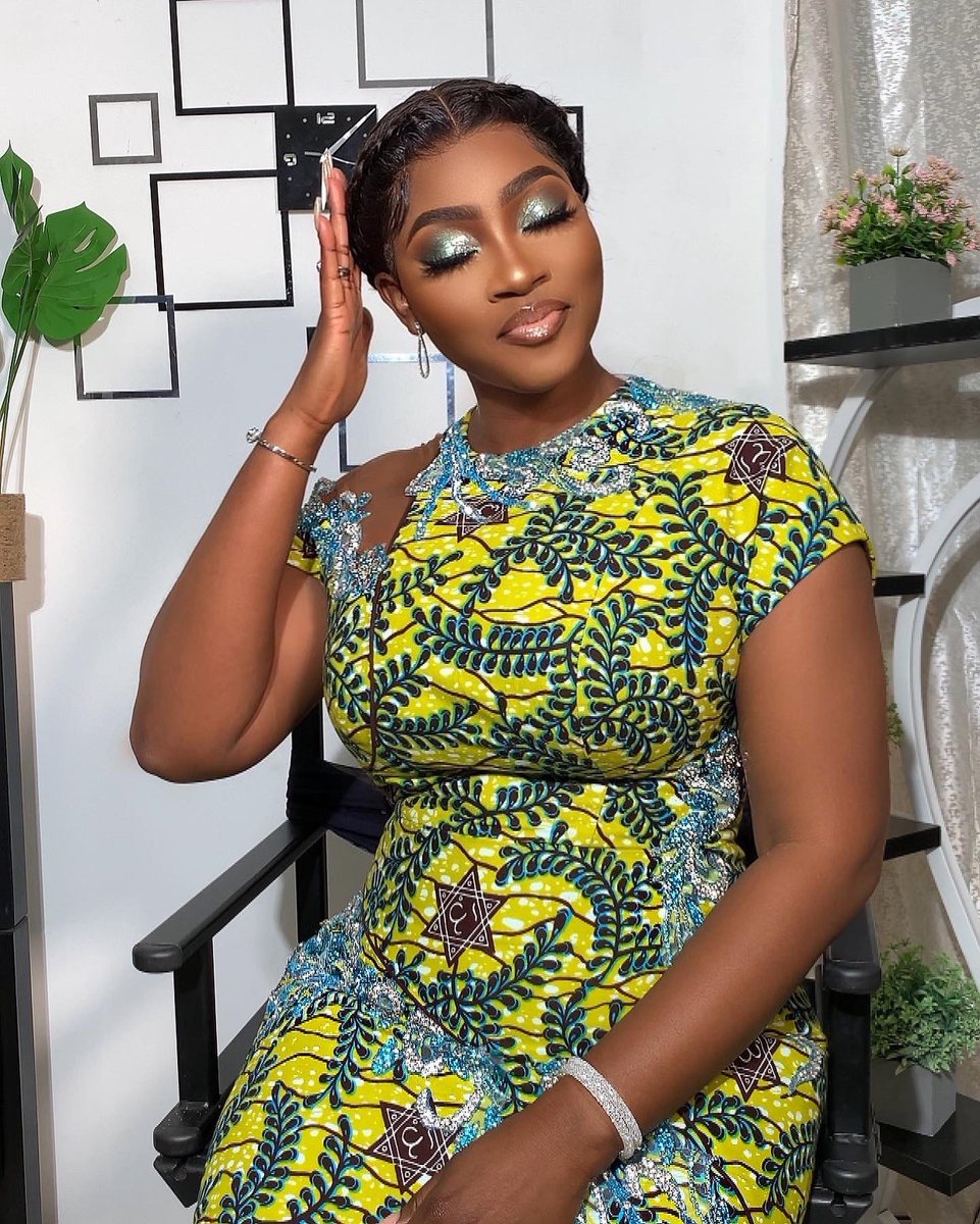 TheCookieteeGH's tweet photo. Who’s telling the best story on #GMB2022 tonight? Well let me  know and show me some love too wae…. 
#GMB2022 #cookietee https://t.co/bJ9aN9PgBw