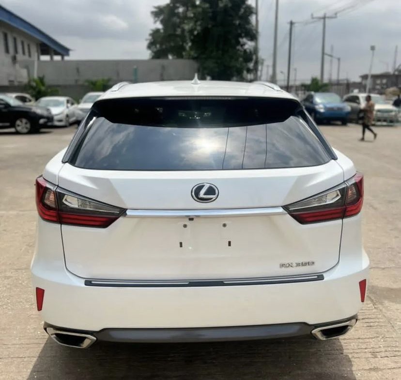 echidiimemotors's tweet photo. 🏁👴🏾🏁
Make: Lexus
Model: Rx350
Year of manufacture: 2018
Condition: Foreign Used
Transmission: Automatic
Price:₦23,500,000
Location: Lagos
For more inquiries Dm on WhatsApp:+2347036231617
#247echi https://t.co/ajbpAQbfNl