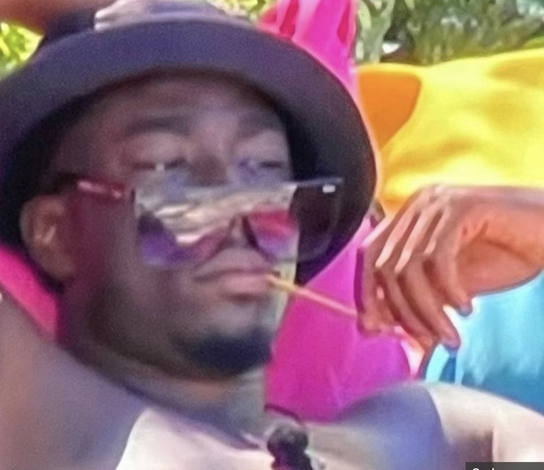 Randomquotezss's tweet photo. Me thinking about what to post when love island is done… #LoveIsland https://t.co/UFrnNmuga5
