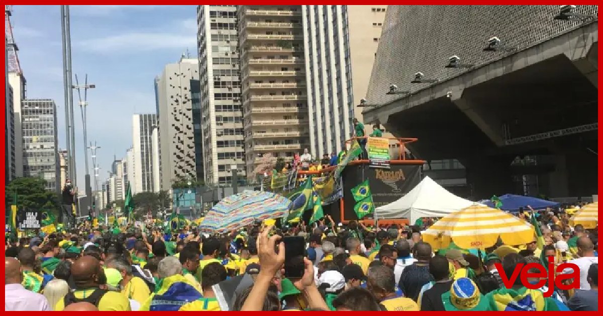 VEJA's tweet photo. Os grupos radicais que estarão no Sete de Setembro de Bolsonaro em SP 
https://t.co/4I2itFIGcF https://t.co/kTQ2J4t4Xo