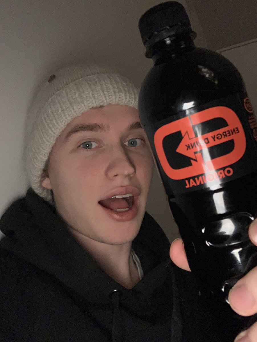 Kesä kääntyy loppuun, mut kynärin treenikausi on vielä vauhdissa!

Yhteistyössä: <a href="/EDenergiajuoma/">ED Energy Drink</a>
 #EDsponsorED