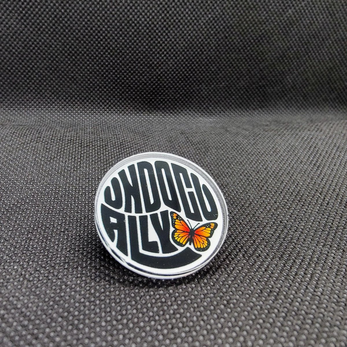 Just added a new item to The Shop - now you can add this #undocually  pin to your lanyard, bag, jacket, pursue, walkie or anything else you can stick a pin to.

Ships free!

etsy.com/listing/126395…

#scchat