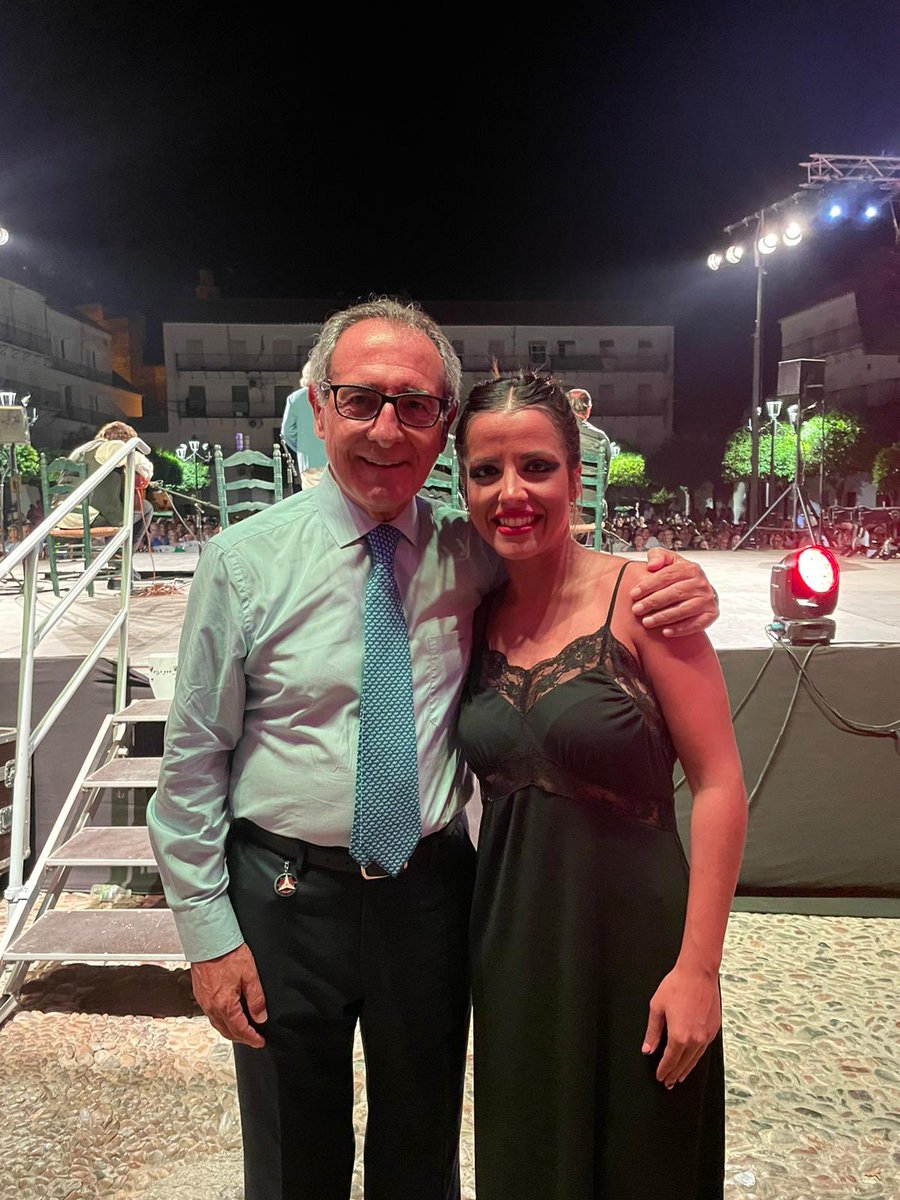 LaAzagaya's tweet photo. En conversar de lo que nos importa -en este caso de cante con Duquende y de baile con María Canea-, radica la fertilidad de nuestro patrimonio cultura. https://t.co/Nj3Jo7jIAI