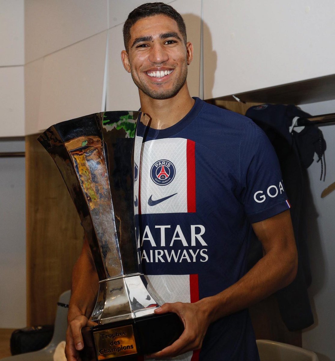 AchrafHakimi's tweet image. First 🏆 of the season!