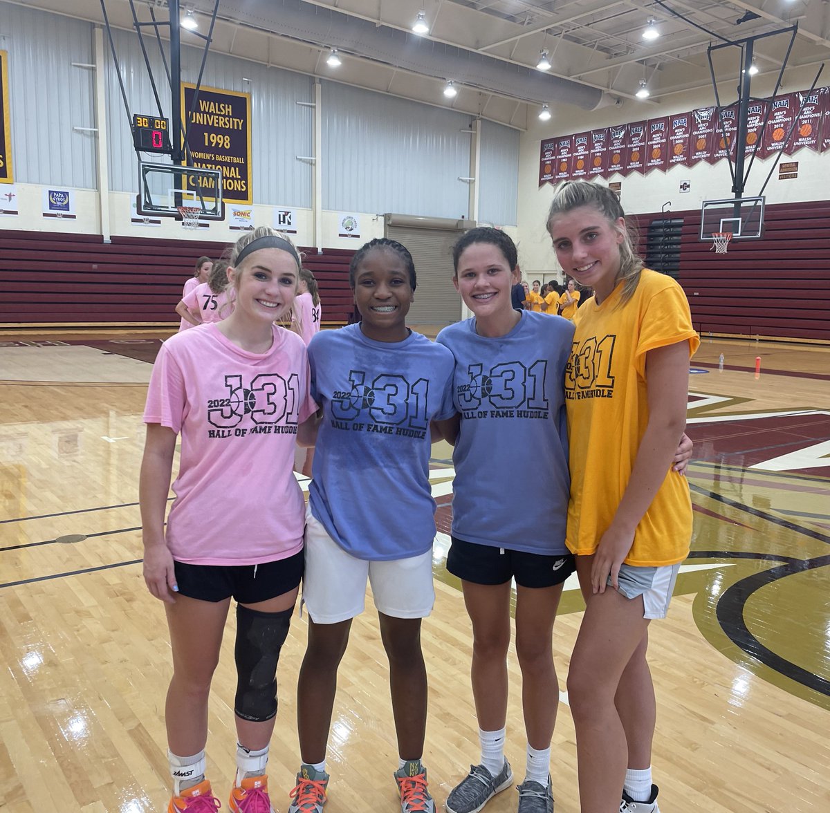 Continuing to put in work today at J31! <a href="/gracecraig_11/">Grace Craig</a> <a href="/ariana_crockett/">Ariana Crockett</a> <a href="/ParisStokes_10/">Paris Stokes</a> <a href="/_ninashaffer_/">Nina Shaffer</a> @HOFHuddle_Rich