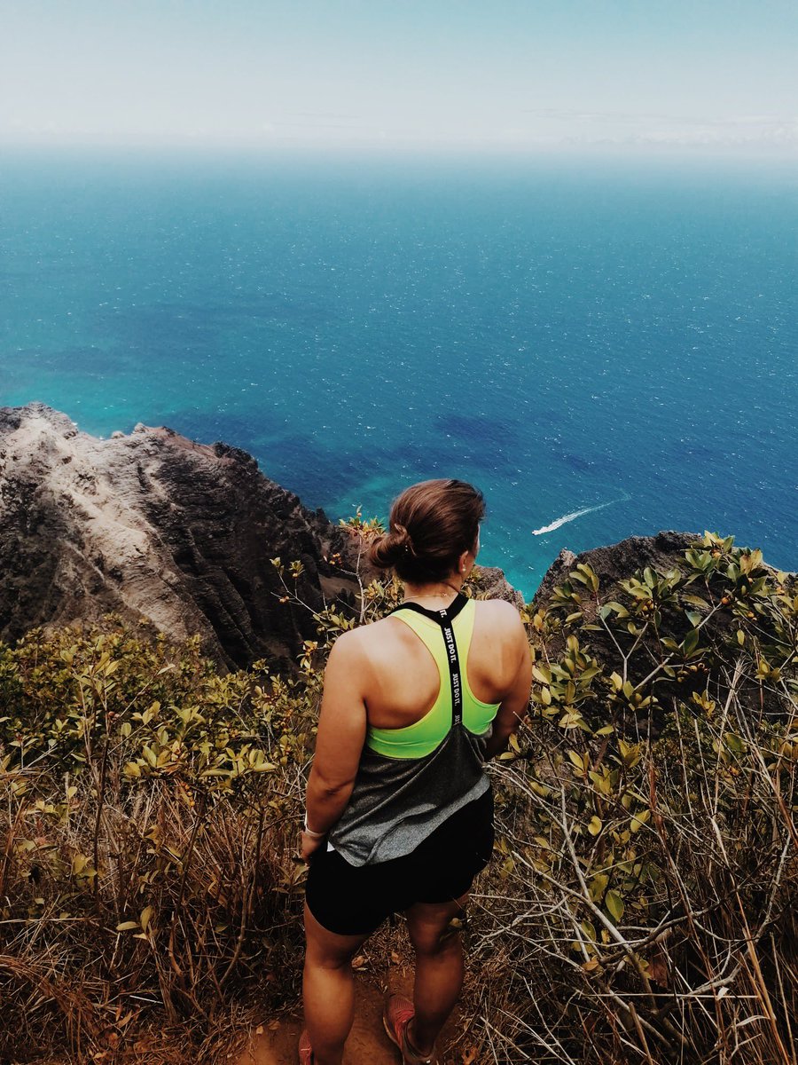 A hui hou, Hawaii 🏄🏼‍♀️🐢🤙🏽🌺🌴🌿
_______
#Ohau #Kauai #Maui #Hawaii