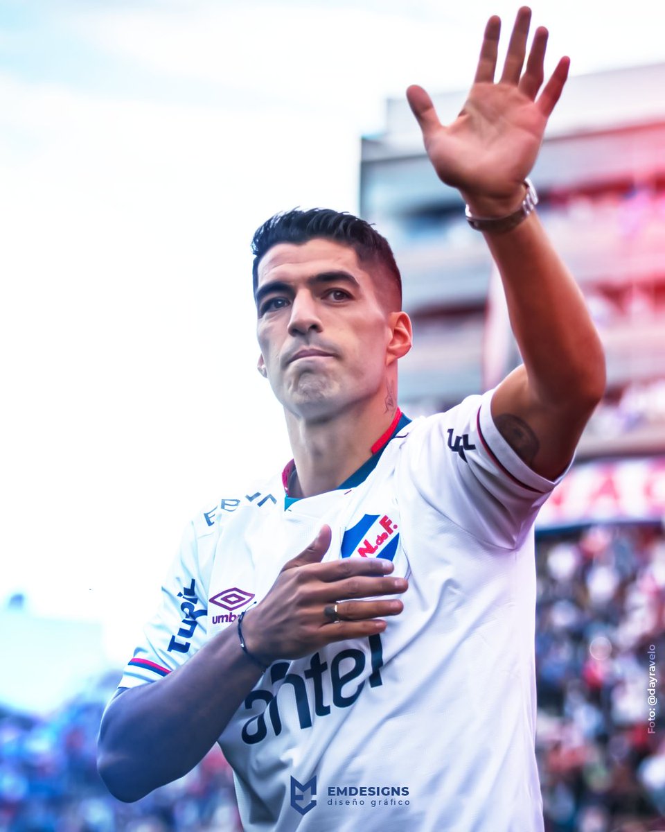 31/07/2022, otra fecha para enmarcar en la rica historia Tricolor. #SuarezEnNacional 9⃣🔫🔵⚪️🔴

📷: <a href="/dayraveloo/">𝗱𝗮𝘆 ⚡️</a> / <a href="/decanocom/">decano</a>