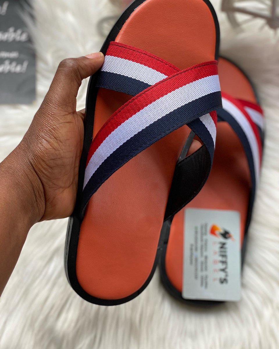 Niffylabel's tweet photo. For the love of cross slides and Birkens, check out these beautiful masterpieces. #Handmade #withlove #explorepage #BBNaijaGuinnessSmooth #BBNaija #gistloverblog #lagoshoemaker #abeokutaShoemaker https://t.co/2iCQE813bb