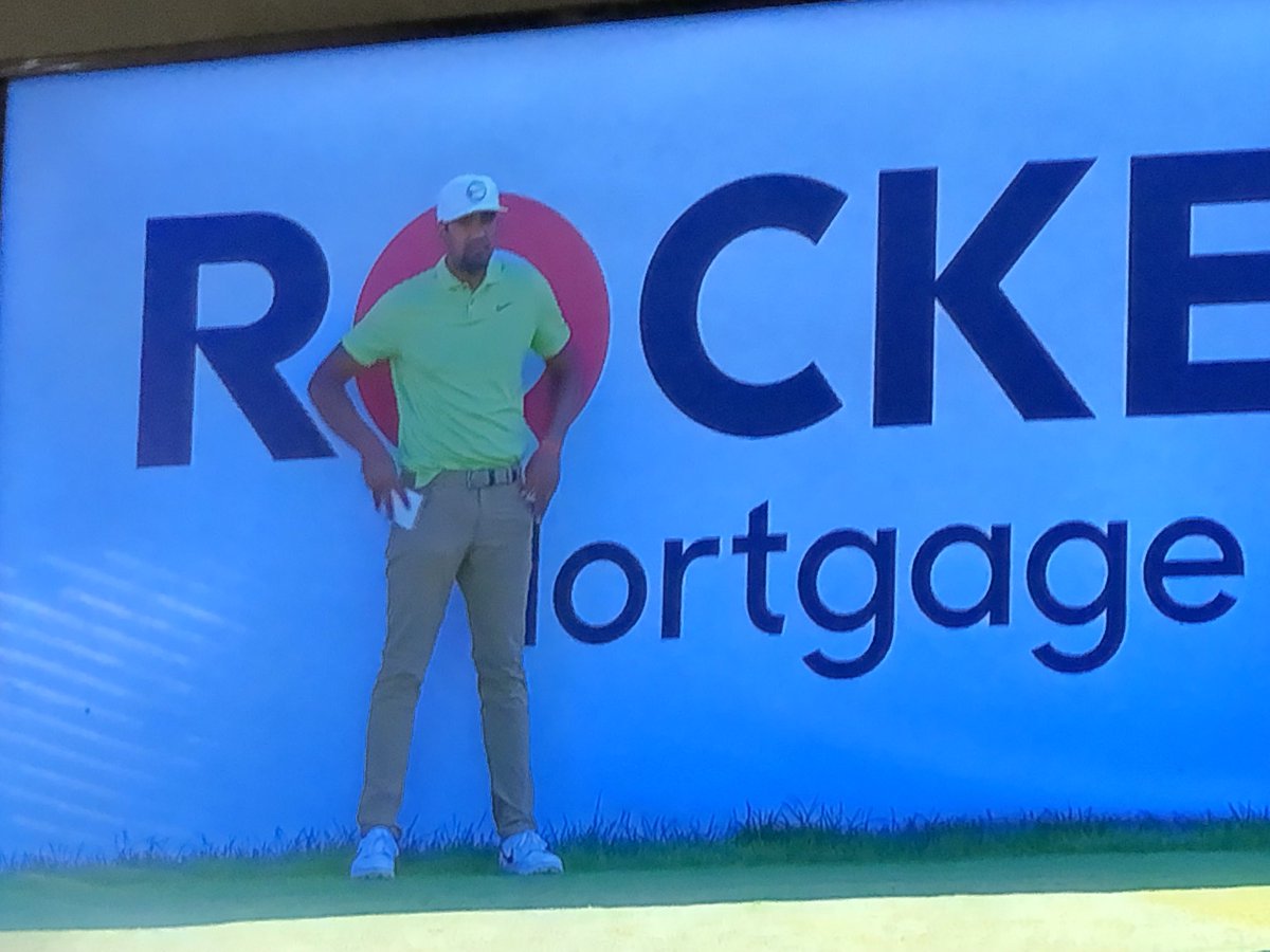 DetroitBold's tweet photo. How bout that golf match in the D!!@rocketpro #detroitbold #detroitboldnation https://t.co/MK8WIivjER